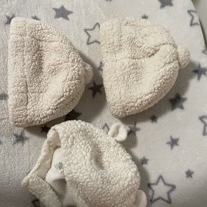 3 baby hats (0-6m,0-6m and 0-12m)